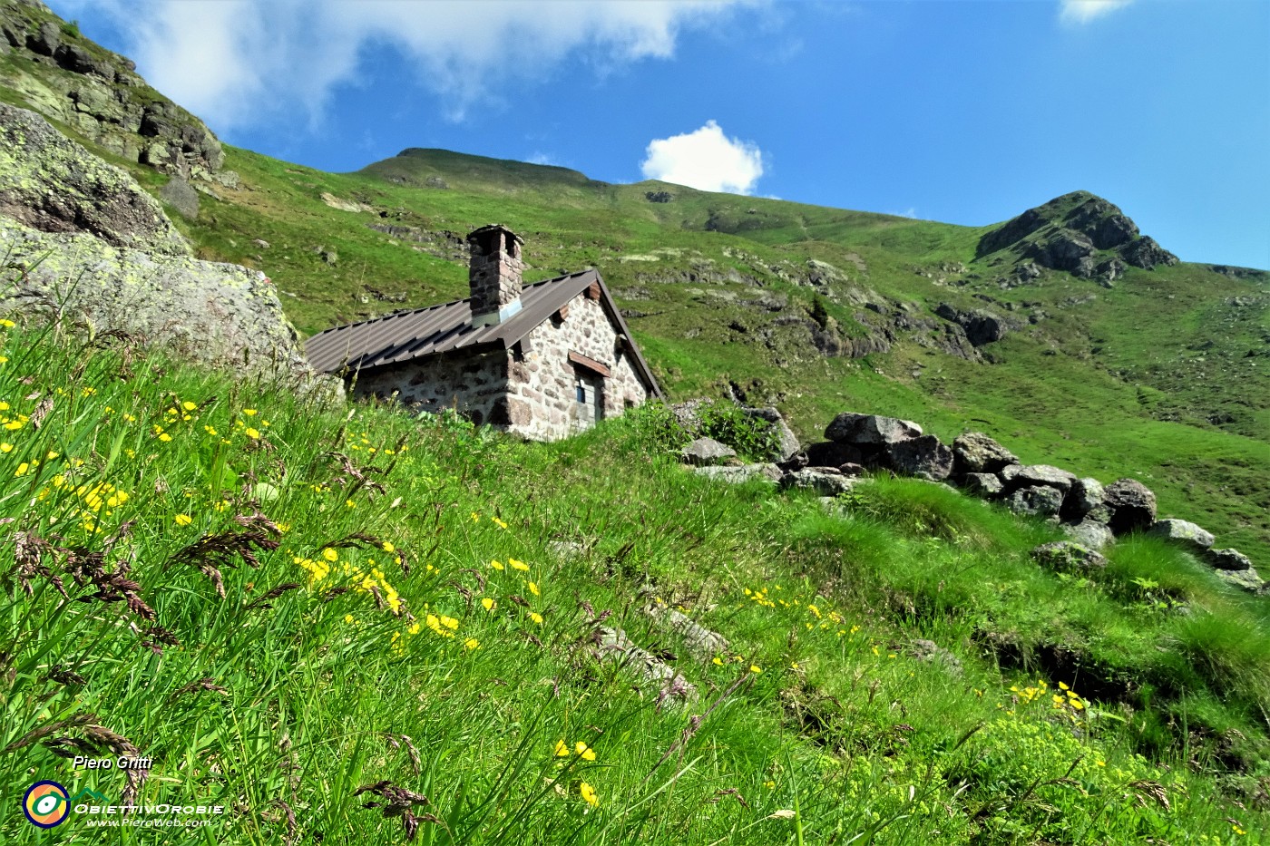 21 Passaggio al 'Baitel' sul sent. 109.JPG